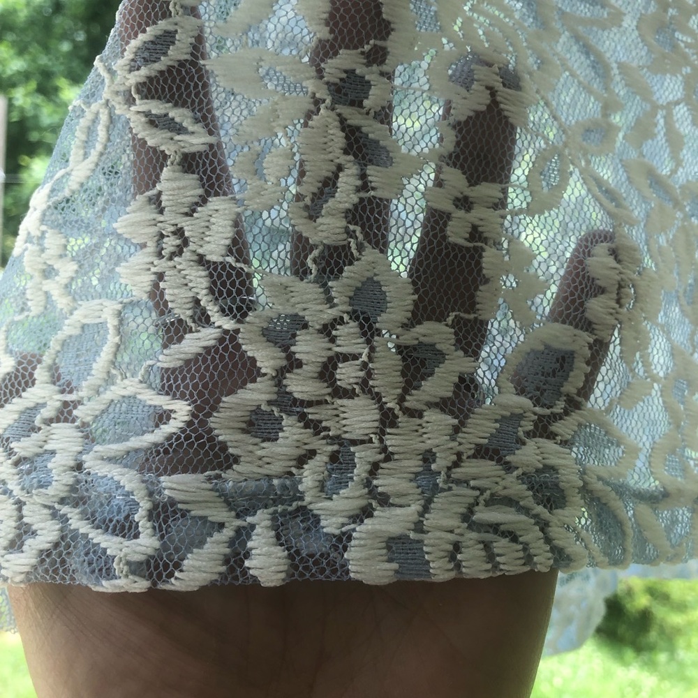 Lace top - Picture 4 of 5
